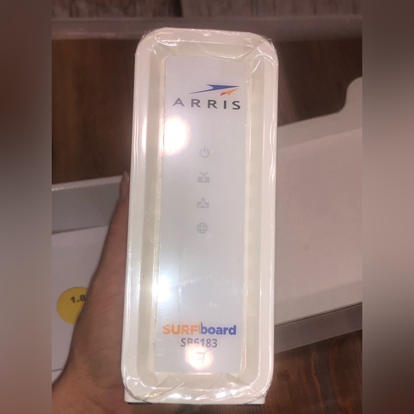 ARRIS SURFboard SB6183 16x4 Docsis 3.0 Cable Internet White Modem Gaming Speed - Picture 3 of 12